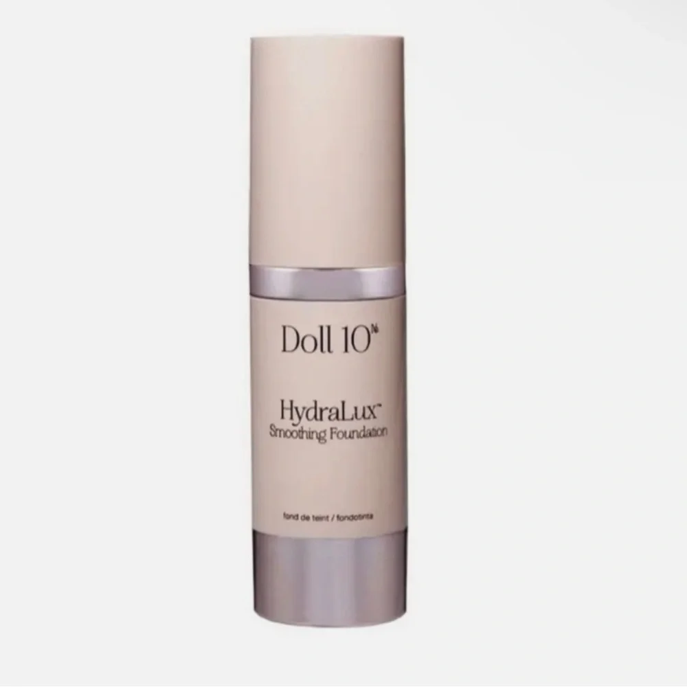 Doll 10 - HydraLux Smoothing Foundation - Various Shades - NIB and NWOB